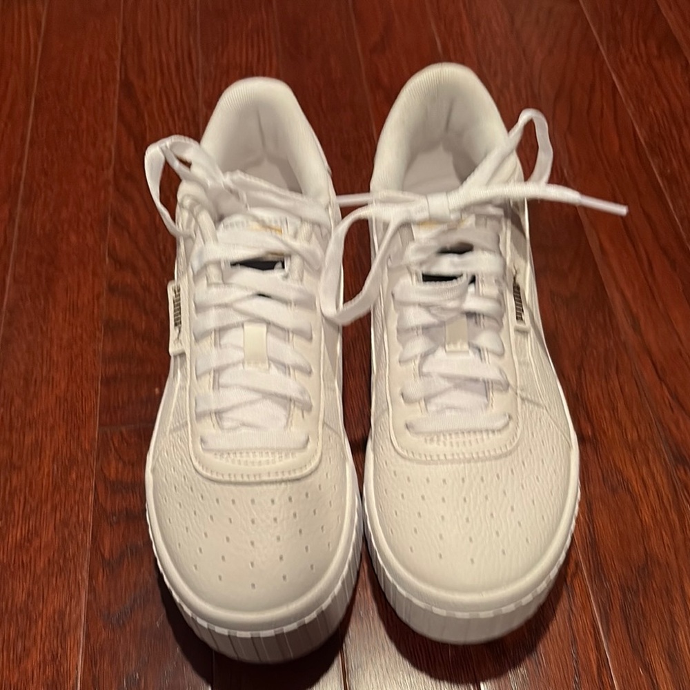 NWOT tags puma platform sneakers